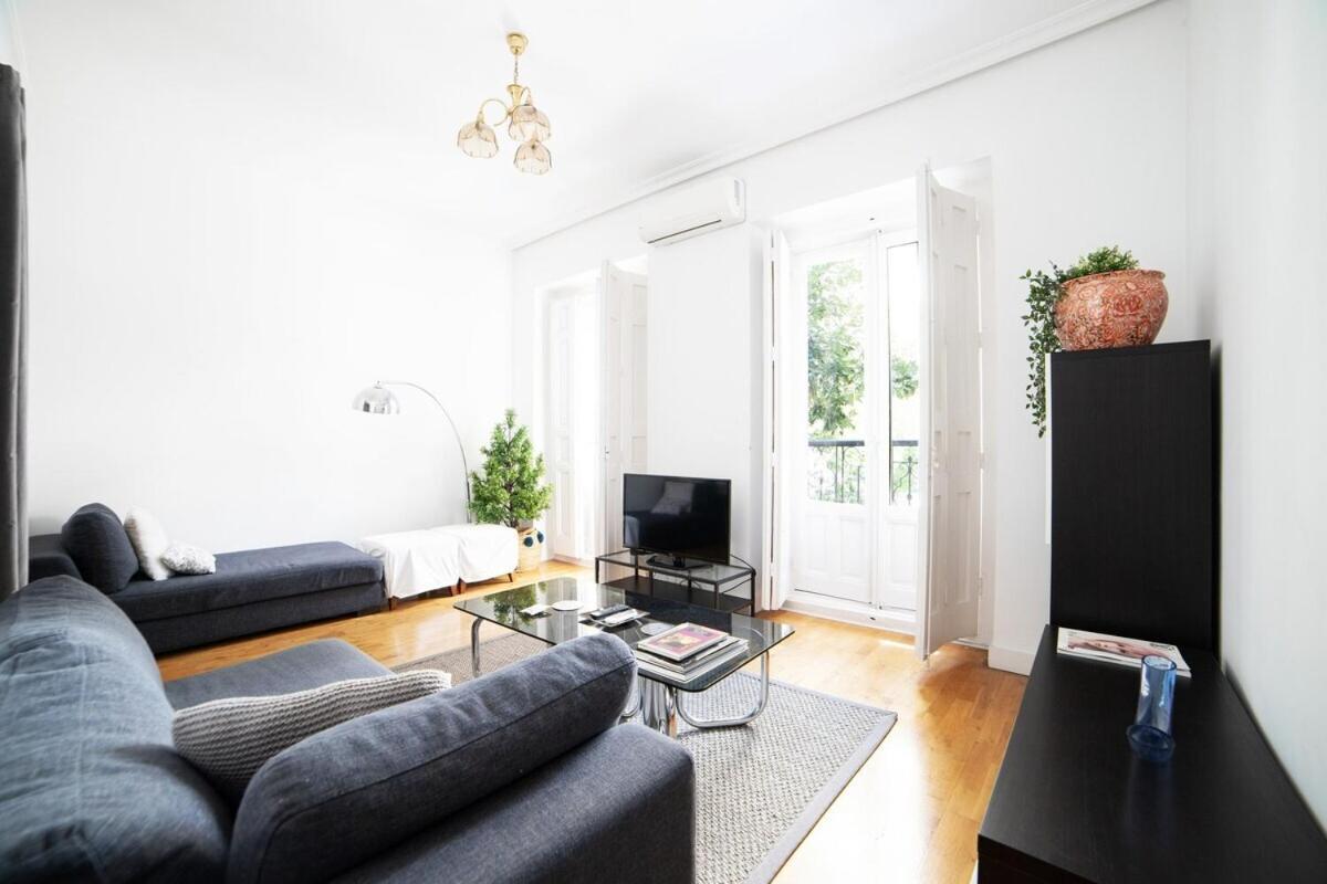 Bright Apartment In Historical City Center Madrid Luaran gambar